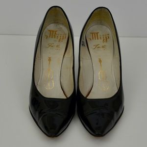 Vintage Black Italian Patent Leather Kitten Heel